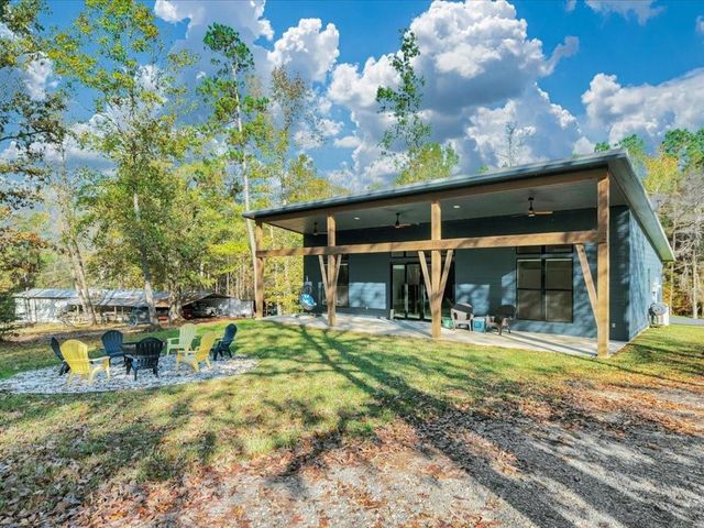 1185 County Road 4921, Etoile, TX 75944