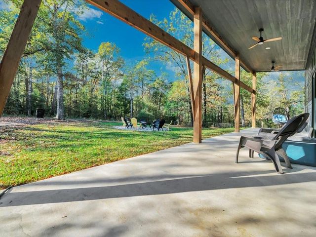 1185 County Road 4921, Etoile, TX 75944