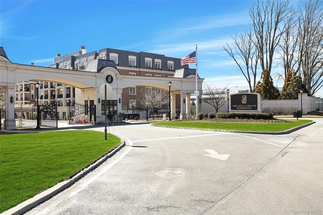 1000 Royal Court 1105, North Hills, NY 11030