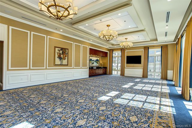 1000 Royal Court 1105, North Hills, NY 11030