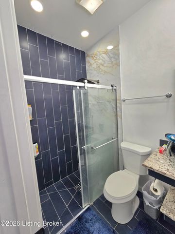 5408 Rolling Ridge Rd, Louisville, KY 40214