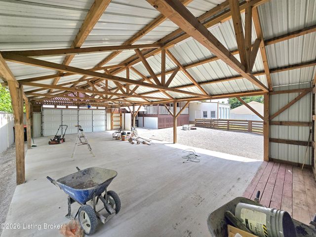5408 Rolling Ridge Rd, Louisville, KY 40214