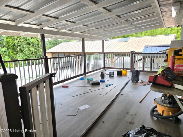 5408 Rolling Ridge Rd, Louisville, KY 40214