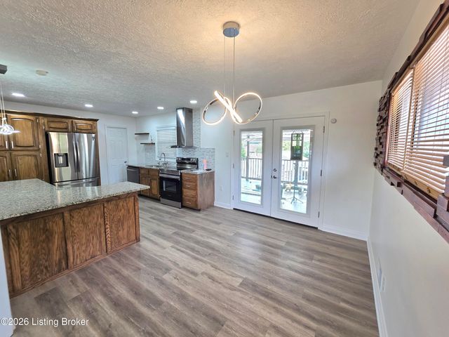 5408 Rolling Ridge Rd, Louisville, KY 40214