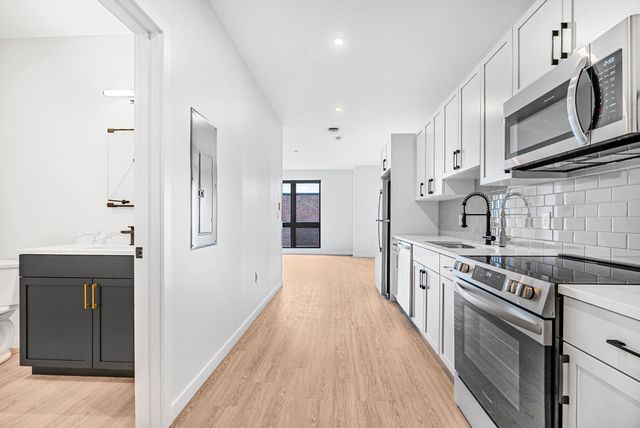 6 Rantoul St 203, Beverly, MA 01915