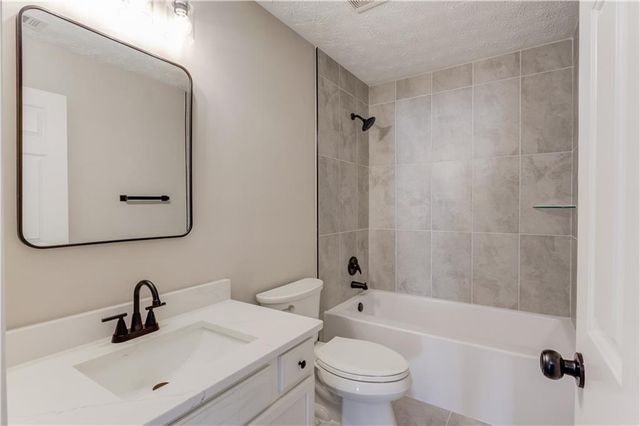 1065 Brighton Cove Trail, Lawrenceville, GA 30043