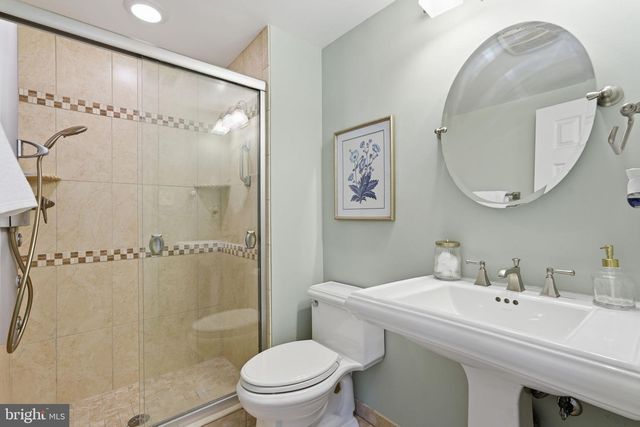 2423 ROCKY BRANCH RD, Vienna, VA 22181