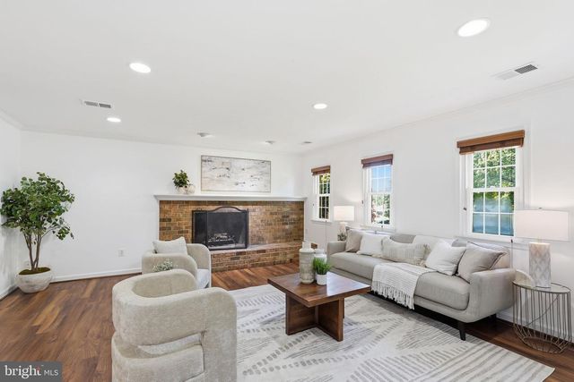 2423 ROCKY BRANCH RD, Vienna, VA 22181