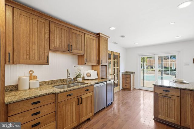2423 ROCKY BRANCH RD, Vienna, VA 22181