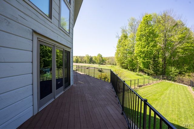 240 Mucky Run Rd, Frankfort, NY 13340