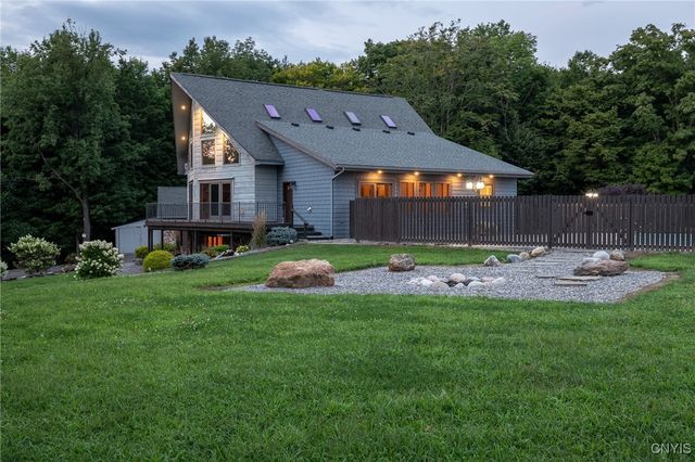240 Mucky Run Rd, Frankfort, NY 13340