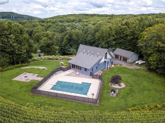 240 Mucky Run Rd, Frankfort, NY 13340