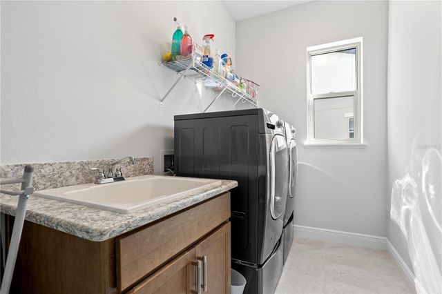 8204 TOPSAIL PLACE, Winter Garden, FL 34787