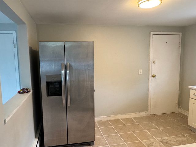 12 Essex Street 5, Quincy, MA 02171