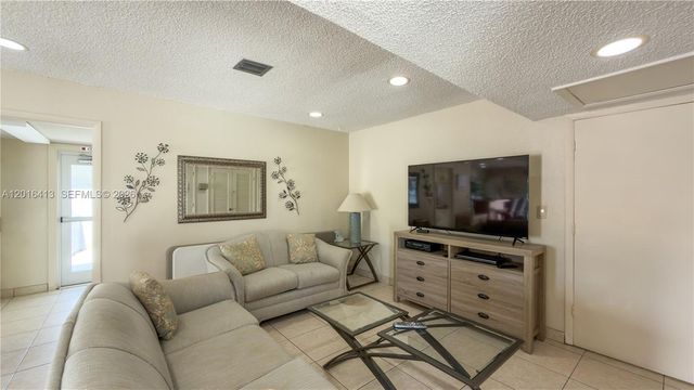 1391 S Ocean Blvd 409, Pompano Beach, FL 33062