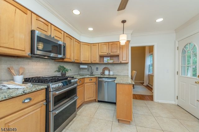 27 Bogert Rd, Montville Twp., NJ 07058