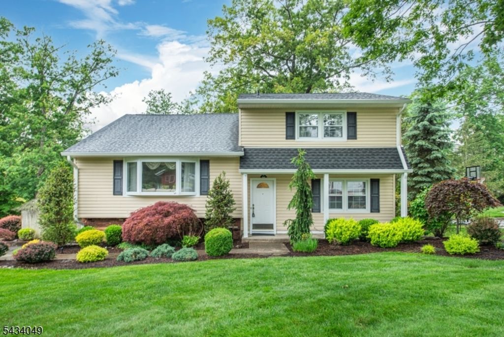 27 Bogert Rd, Montville Twp., NJ 07058
