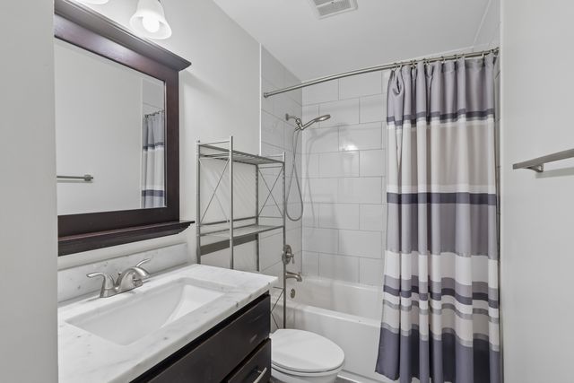 309 Northwestern Court A, Bloomingdale, IL 60108
