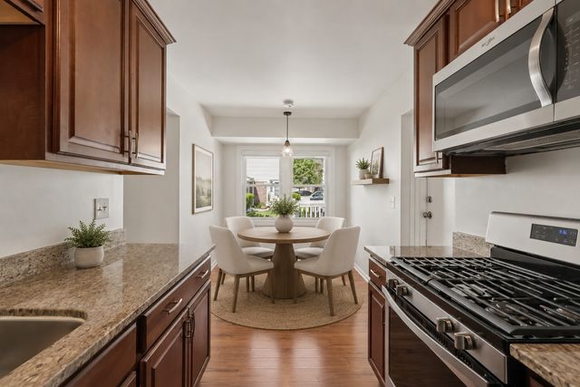 309 Northwestern Court A, Bloomingdale, IL 60108
