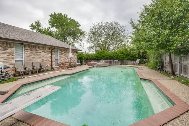 3336 Dasher Street, Lancaster, TX 75146