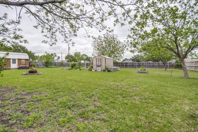 3336 Dasher Street, Lancaster, TX 75146