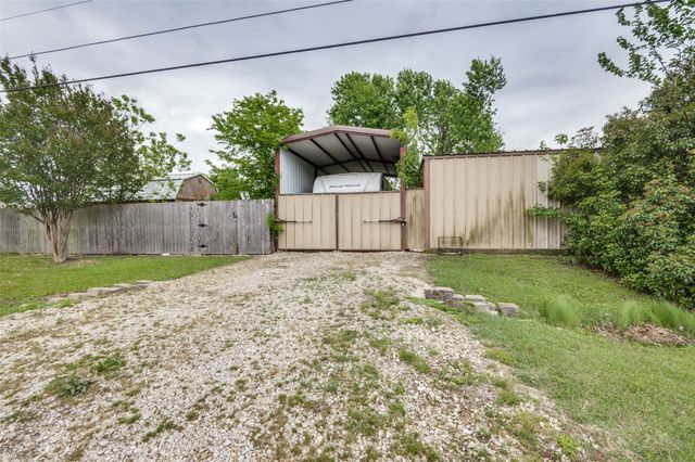 3336 Dasher Street, Lancaster, TX 75146