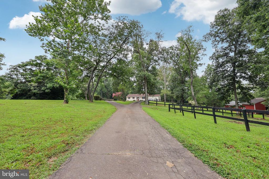 Image 1 of property listing at 10102 FOXVILLE RD, Warrenton, VA 20186