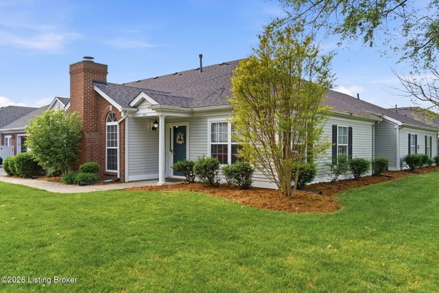 8604 Forest Way Dr, Louisville, KY 40258