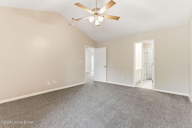 8604 Forest Way Dr, Louisville, KY 40258