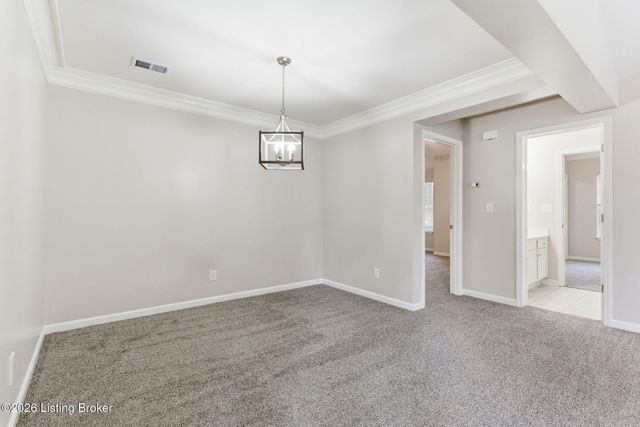8604 Forest Way Dr, Louisville, KY 40258