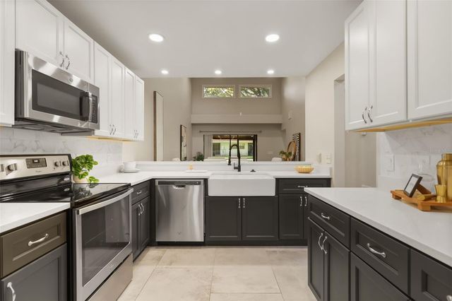 8209 SANDPOINT BOULEVARD, Orlando, FL 32819