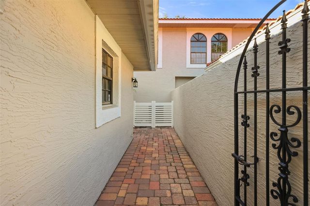 8209 SANDPOINT BOULEVARD, Orlando, FL 32819