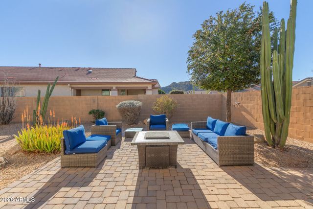 757 W TWIN PEAKS Parkway, San Tan Valley, AZ 85143