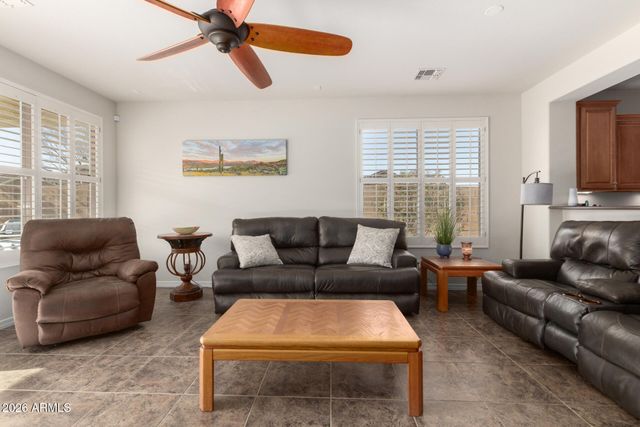 757 W TWIN PEAKS Parkway, San Tan Valley, AZ 85143