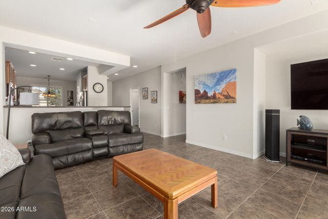 757 W TWIN PEAKS Parkway, San Tan Valley, AZ 85143