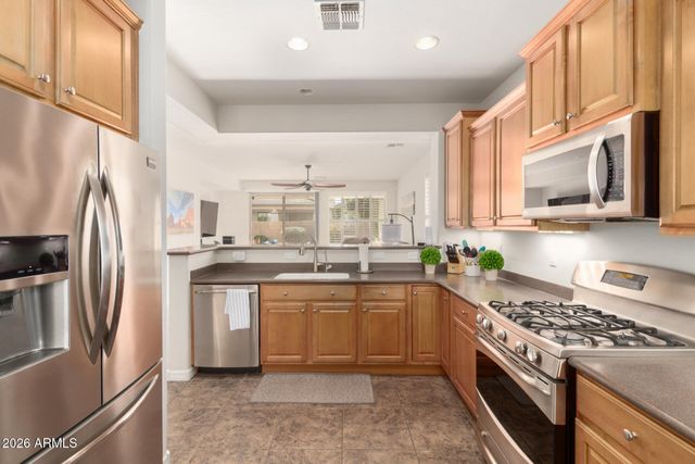 757 W TWIN PEAKS Parkway, San Tan Valley, AZ 85143