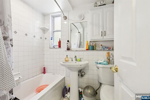 456 Morse Avenue, Ridgefield, NJ 07657