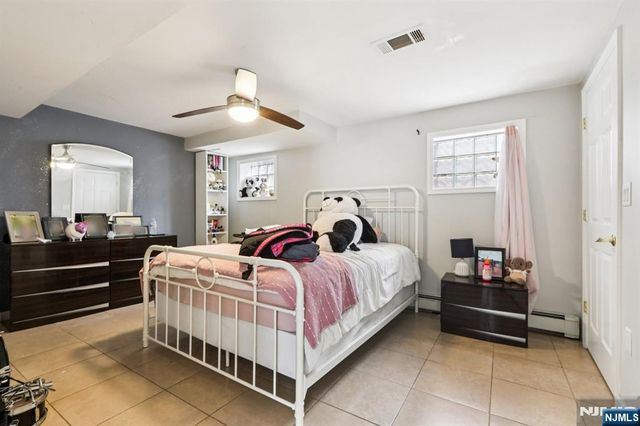 456 Morse Avenue, Ridgefield, NJ 07657