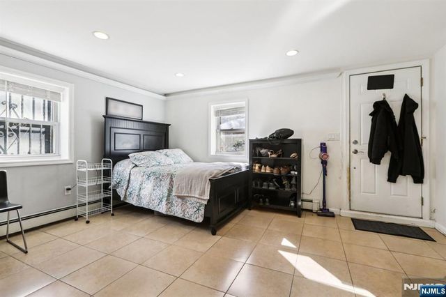 456 Morse Avenue, Ridgefield, NJ 07657