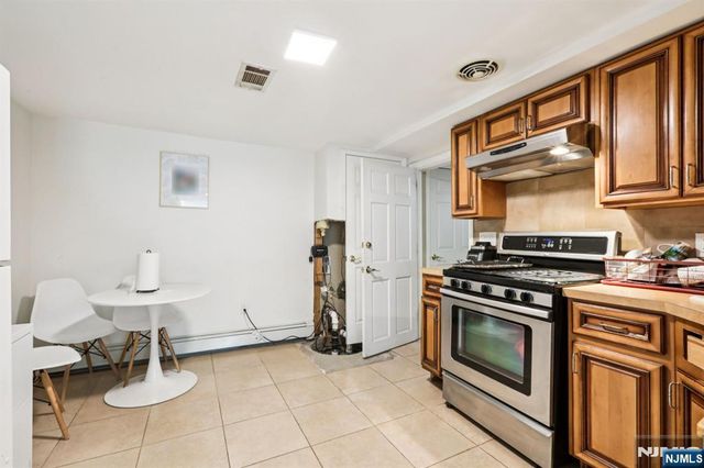 456 Morse Avenue, Ridgefield, NJ 07657