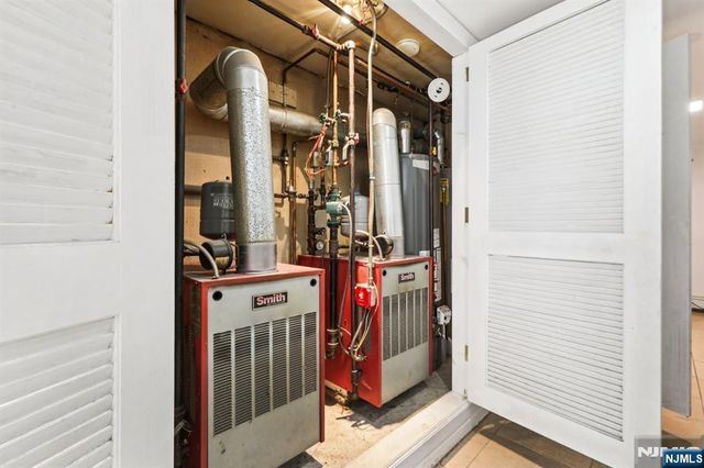 456 Morse Avenue, Ridgefield, NJ 07657