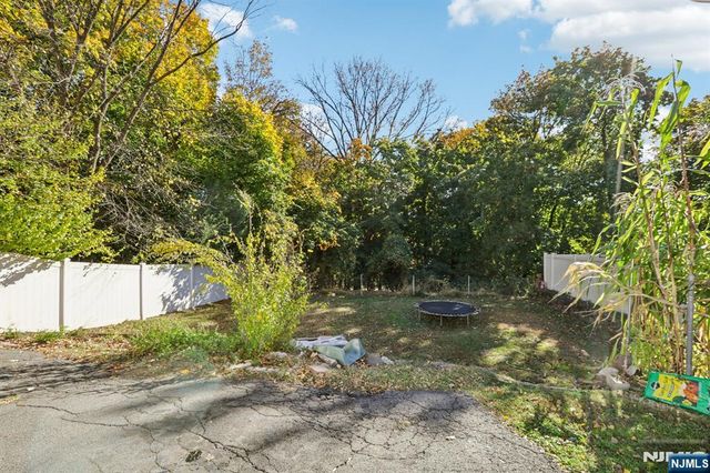 456 Morse Avenue, Ridgefield, NJ 07657