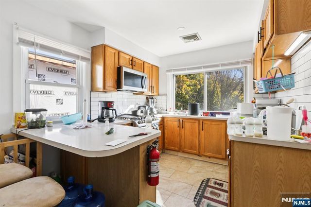 456 Morse Avenue, Ridgefield, NJ 07657