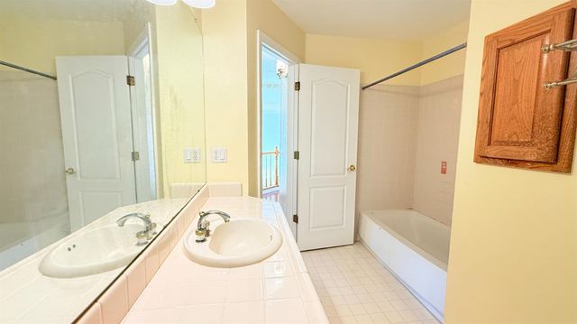 1778 E Niles Avenue, Fresno, CA 93720