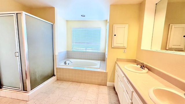 1778 E Niles Avenue, Fresno, CA 93720