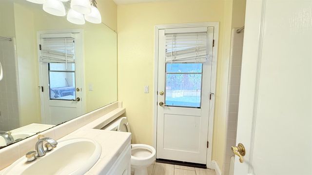 1778 E Niles Avenue, Fresno, CA 93720