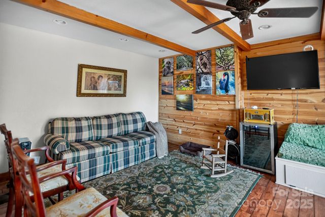 343 Chestnut Village, Mars Hill, NC 28754