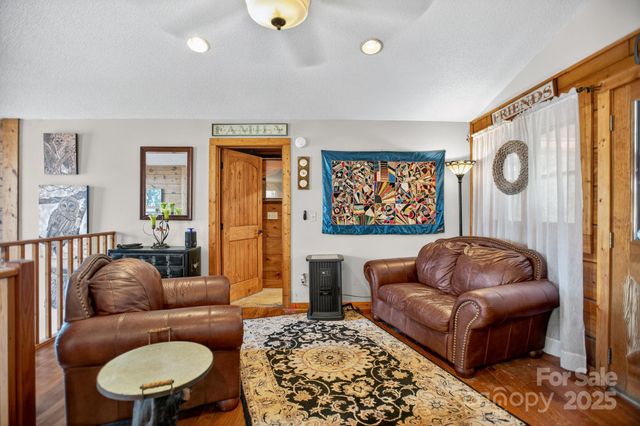 343 Chestnut Village, Mars Hill, NC 28754