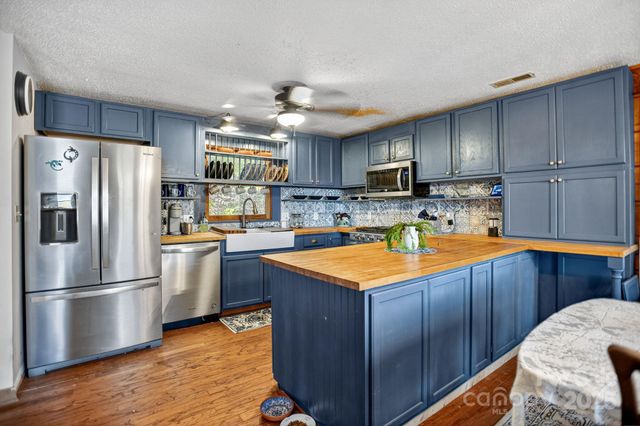 343 Chestnut Village, Mars Hill, NC 28754