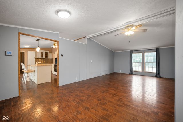 1294 N Hillsboro Road, New Castle, IN 47362